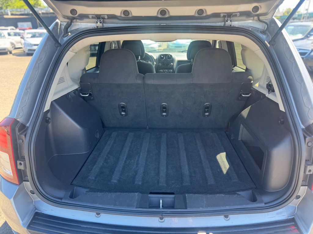 2016 Jeep Compass Image 8