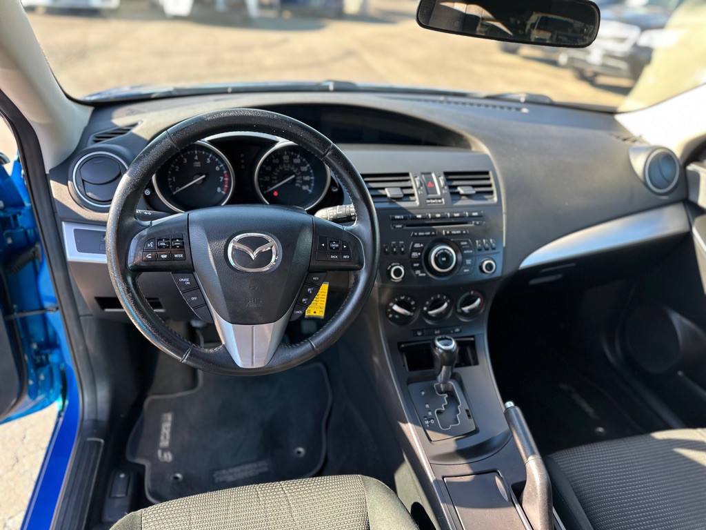 2012 Mazda Mazda3 Image 9