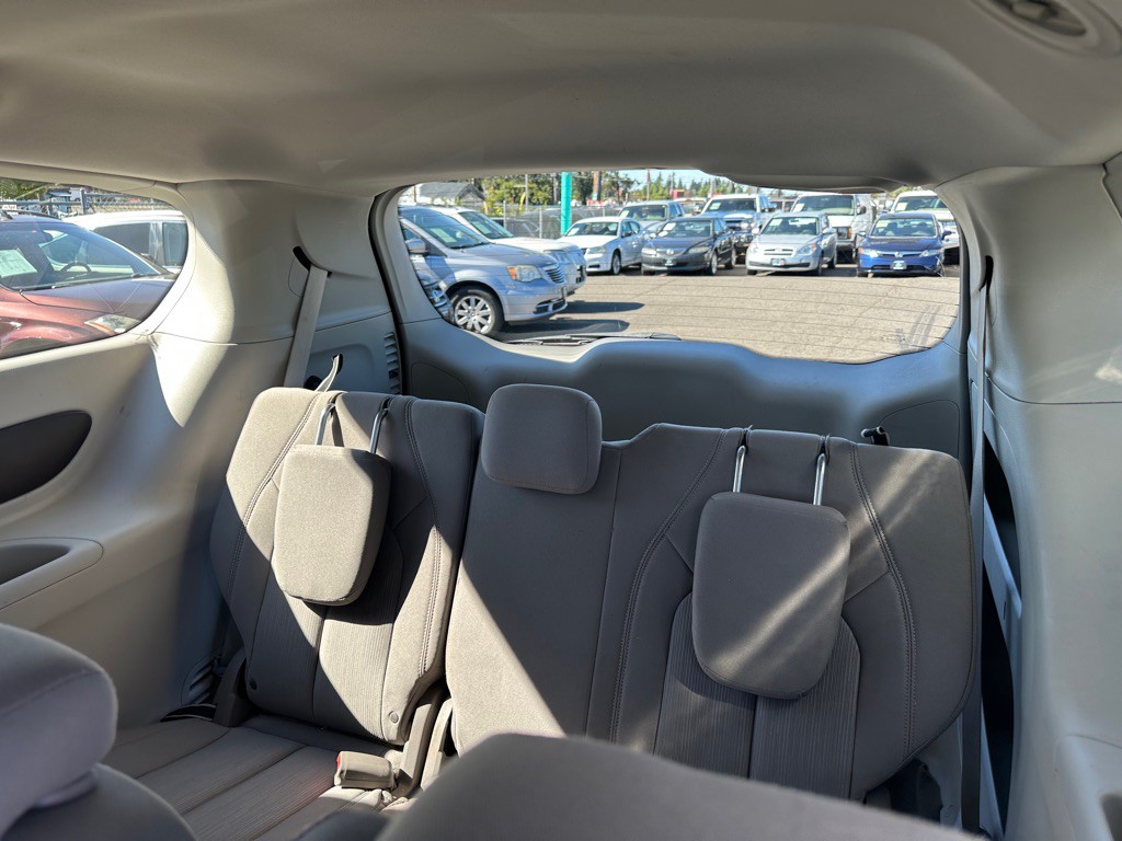 2017 Chrysler Pacifica Image 9
