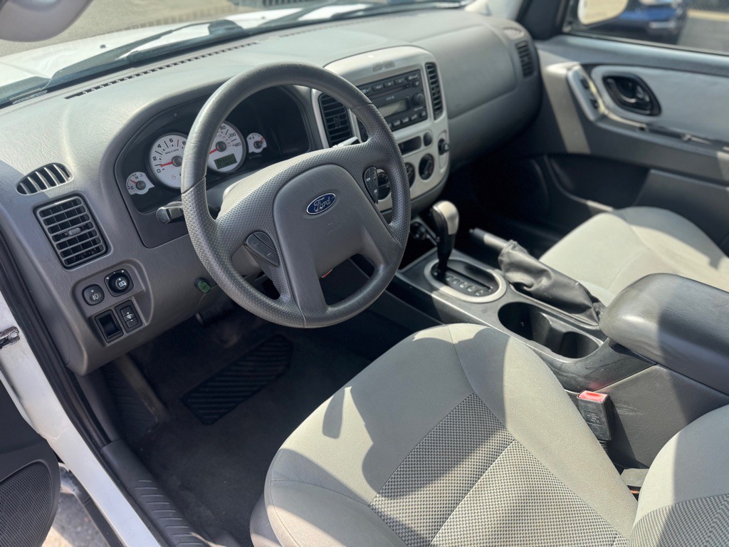 2006 Ford Escape Image 6