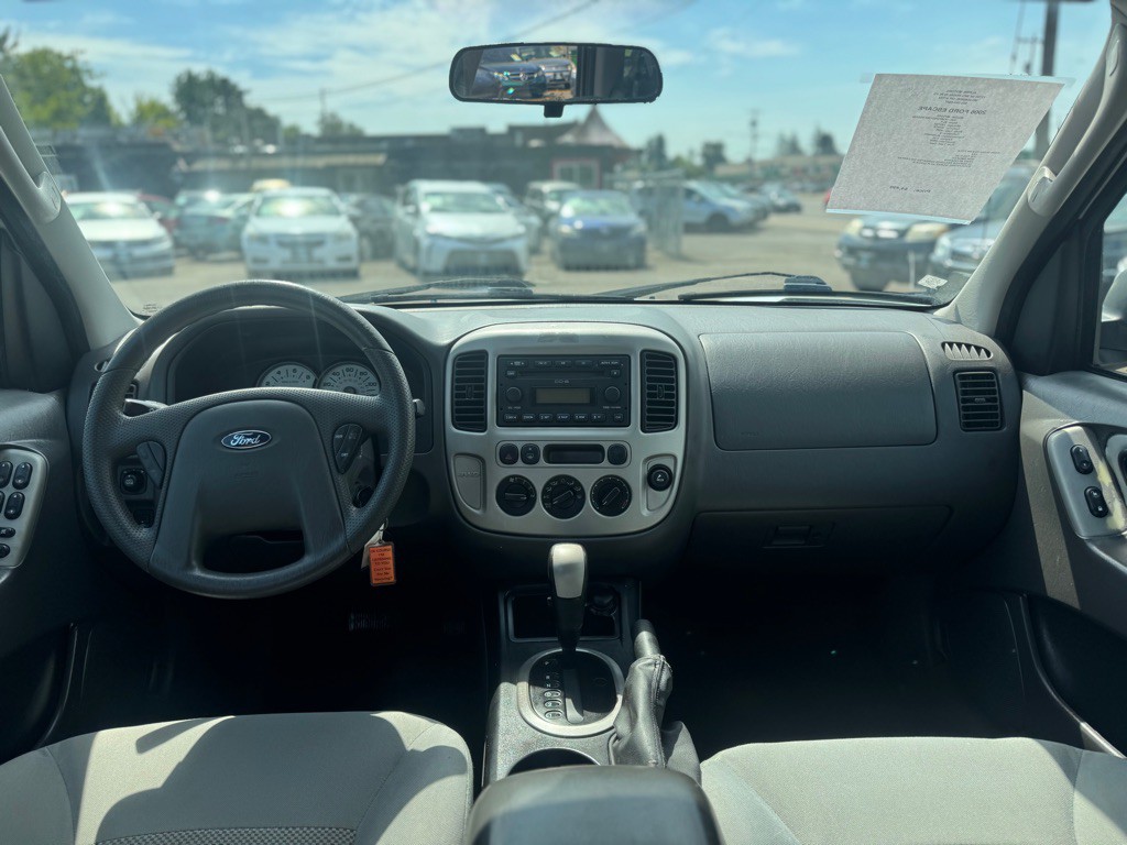 2006 Ford Escape Image 8