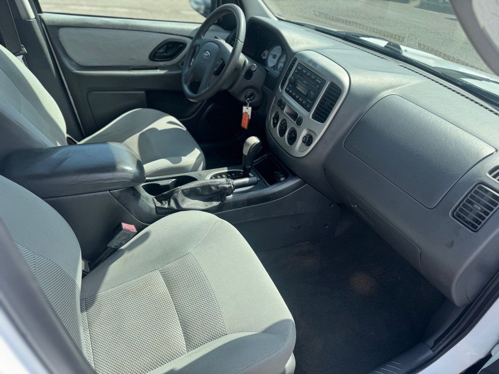 2006 Ford Escape Image 11
