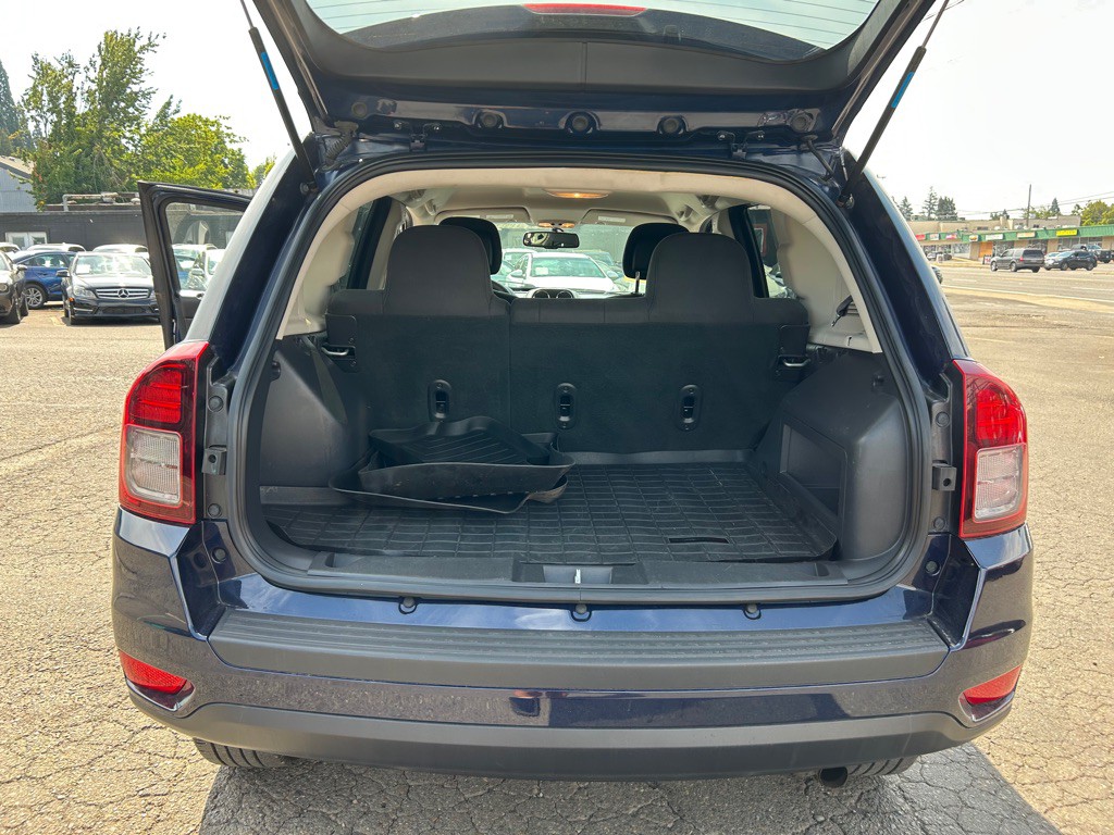 2016 Jeep Compass Image 10