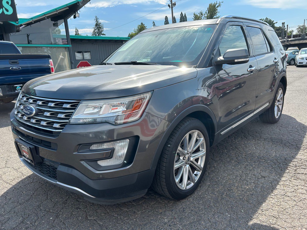 2016 Ford Explorer Image 1