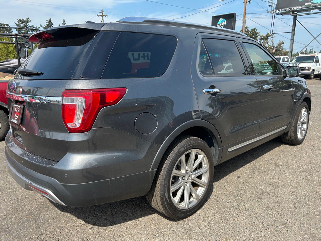 2016 Ford Explorer Image 4