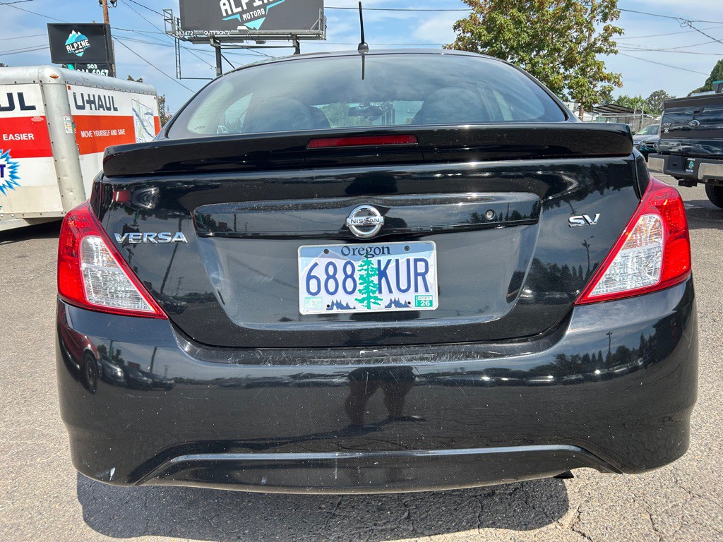 2018 Nissan Versa Image 3