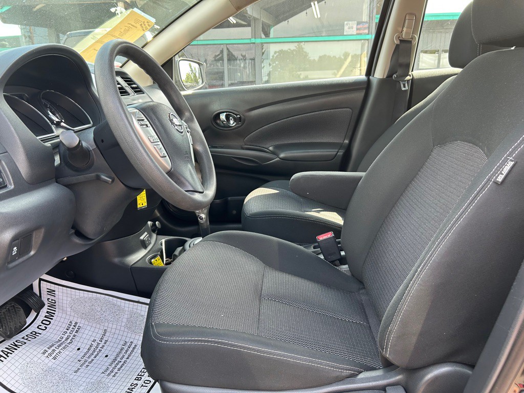 2018 Nissan Versa Image 7