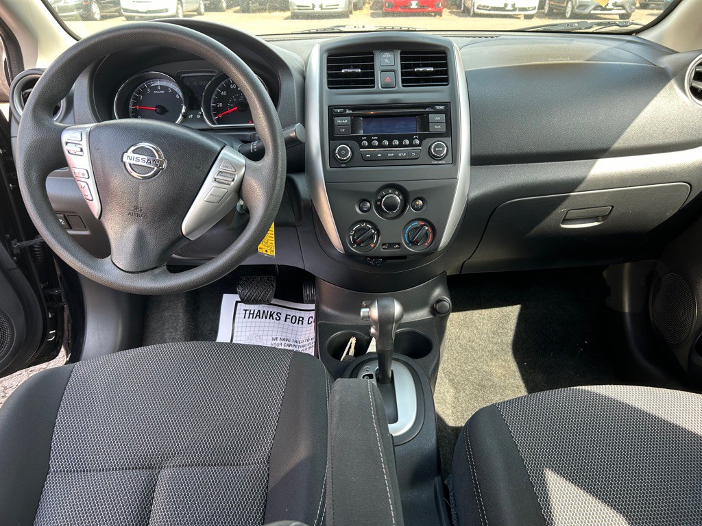 2018 Nissan Versa Image 9