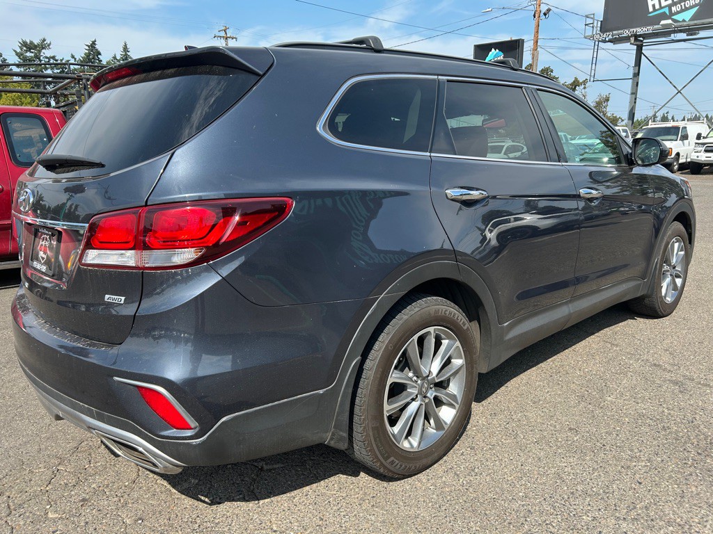 2018 Hyundai Santa Fe Image 4
