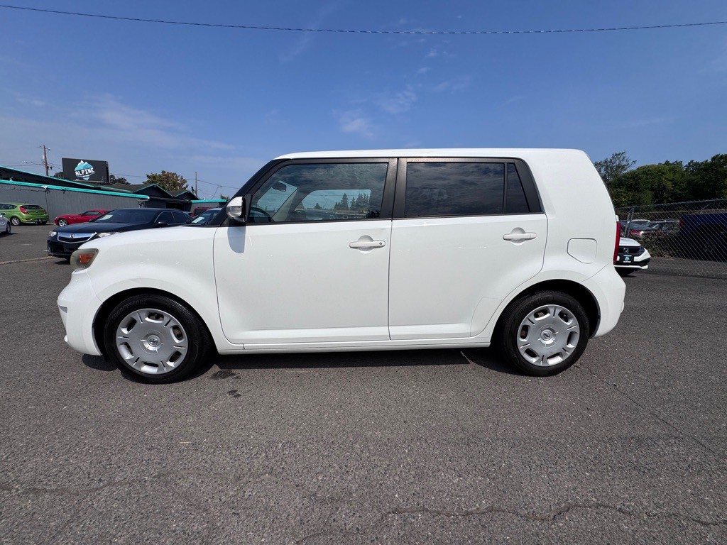 2008 Scion xB Image 2