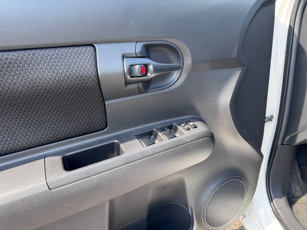 2008 Scion xB Image 14
