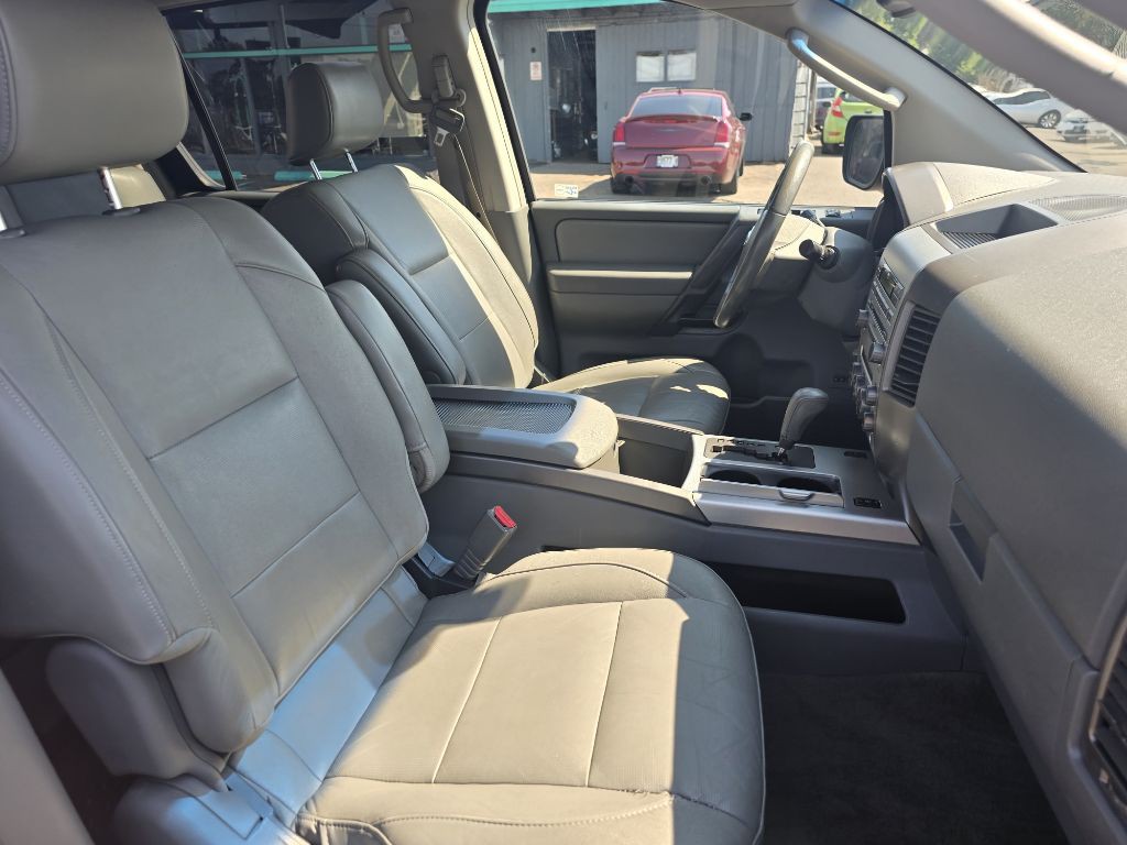 2007 Nissan Armada Image 10
