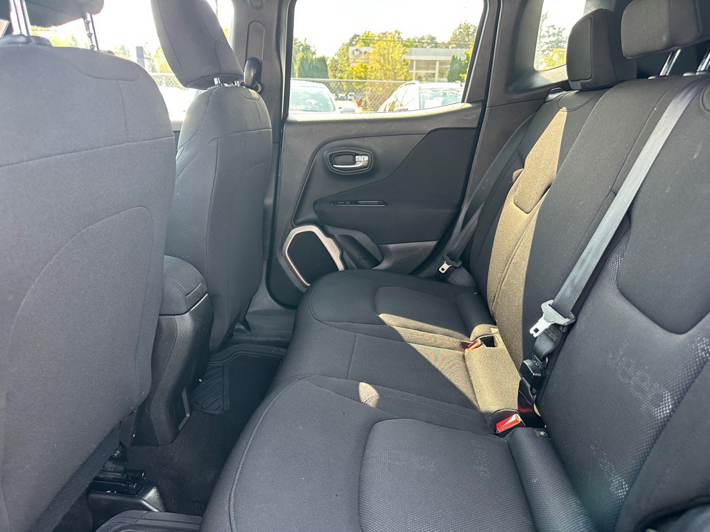 2017 Jeep Renegade Image 8