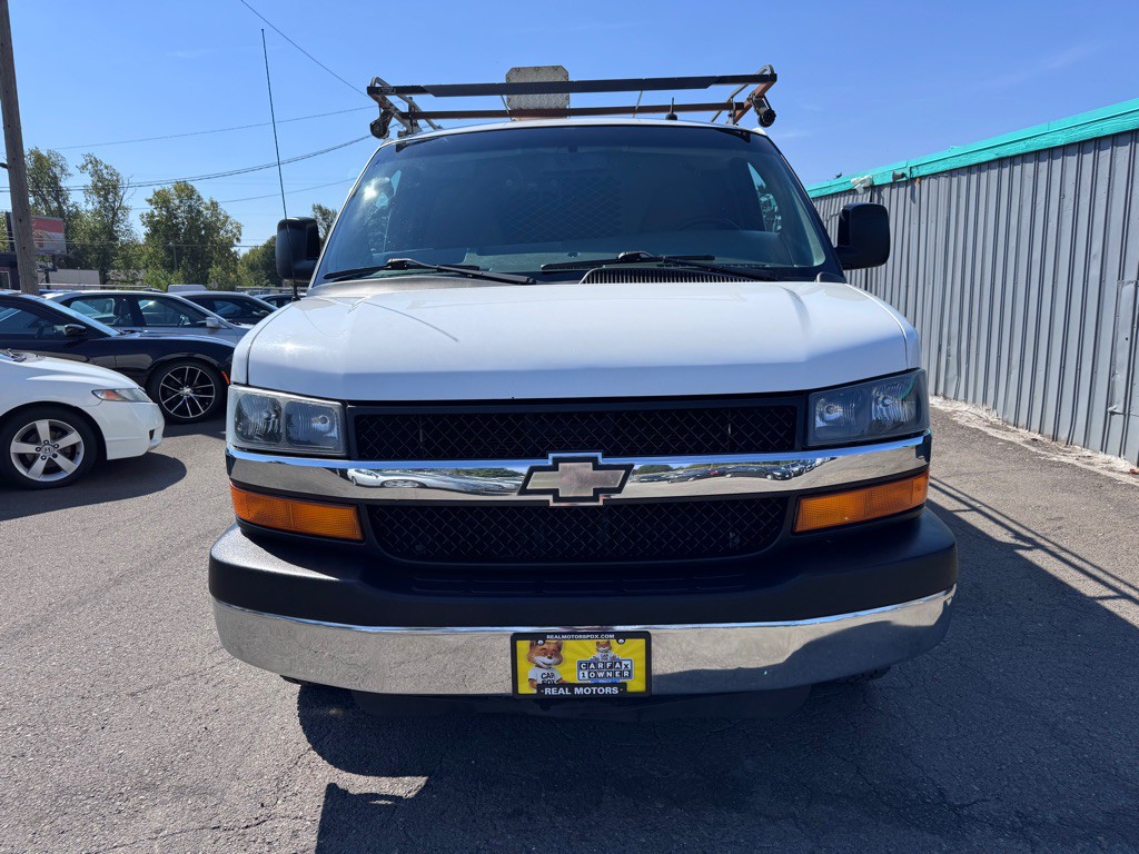 2015 Chevrolet Express Image 8