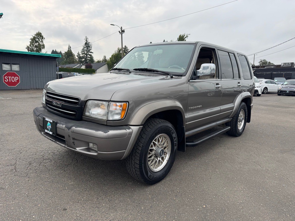 2000 Isuzu Trooper Image 1