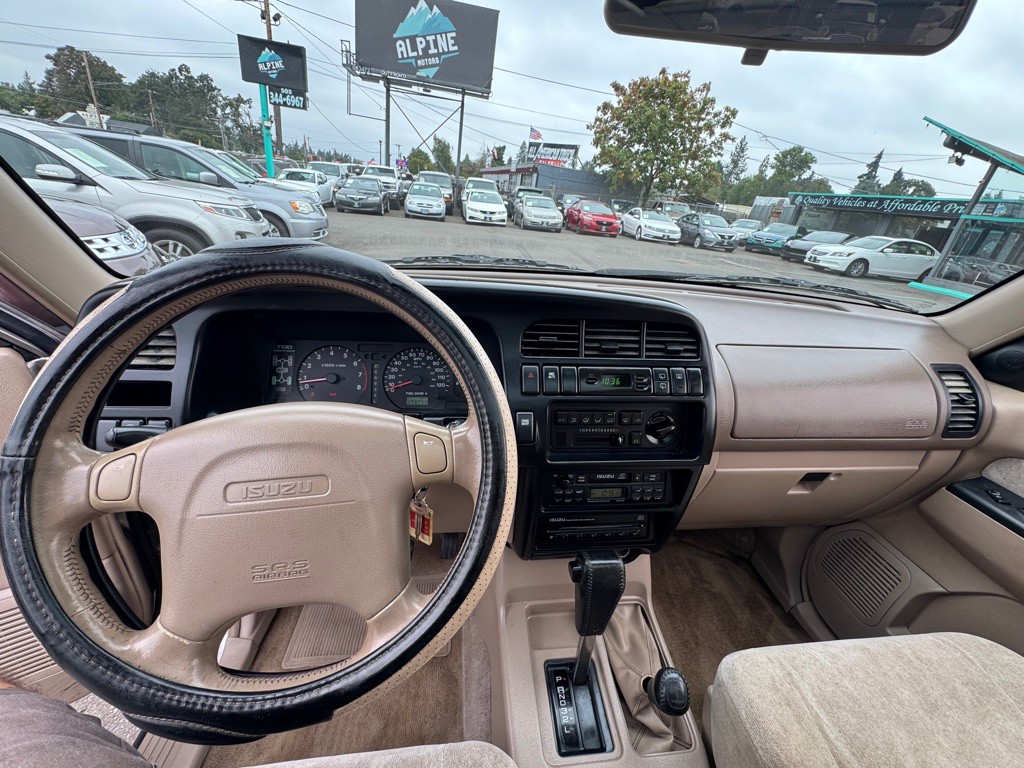 2000 Isuzu Trooper Image 10