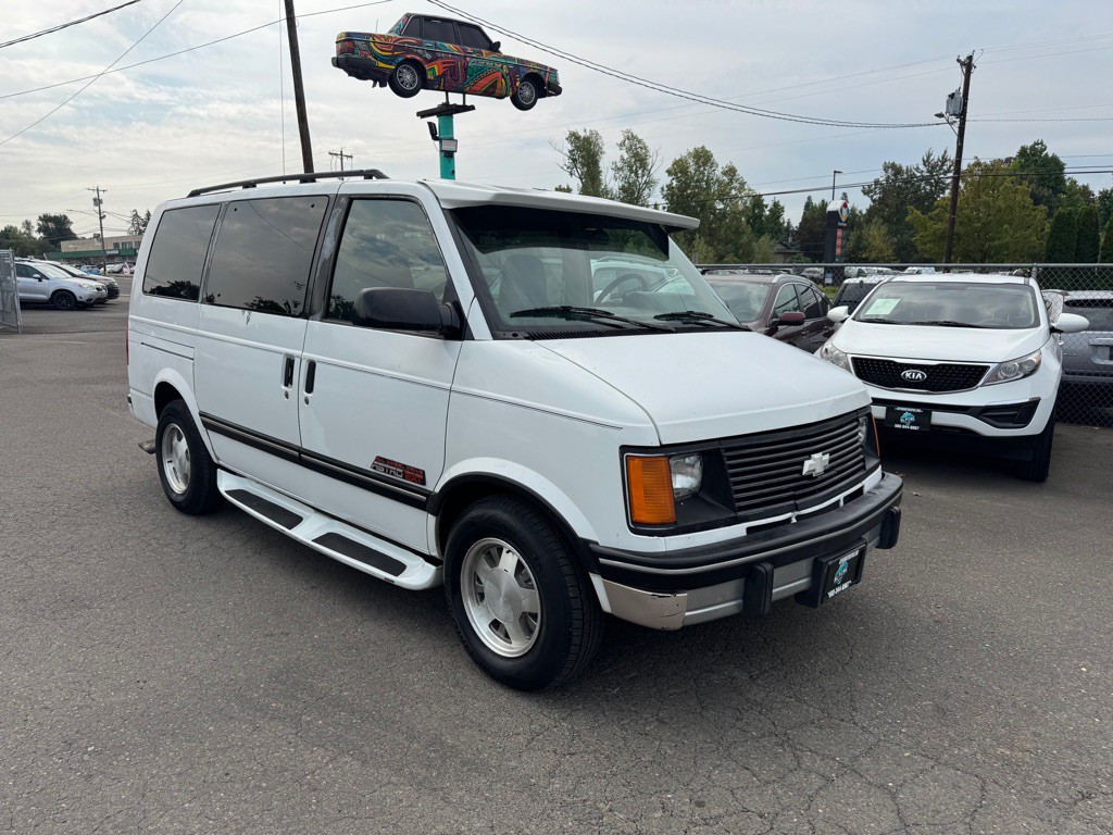 1994 Chevrolet Astro Image 6
