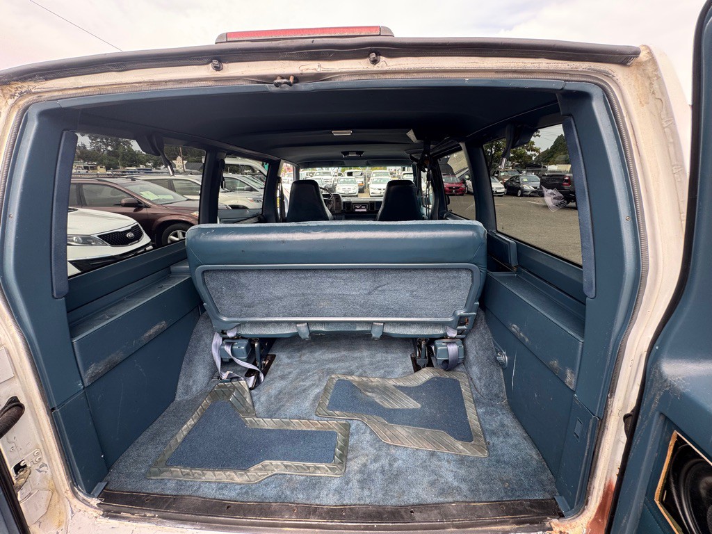 1994 Chevrolet Astro Image 13