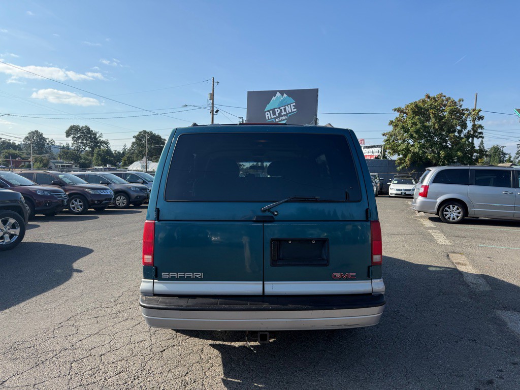1998 GMC Safari Image 5