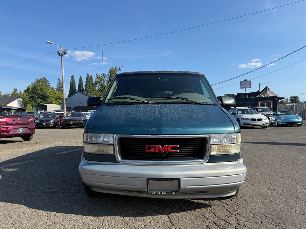 1998 GMC Safari Image 9