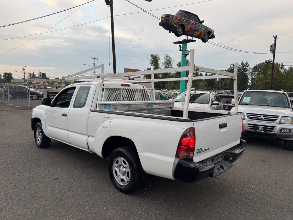 2015 Toyota Tacoma Image 3