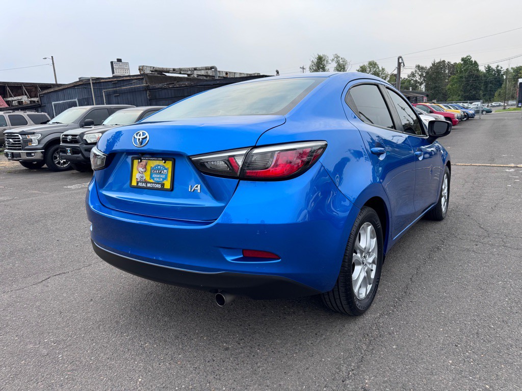 2018 Toyota Yaris Image 5
