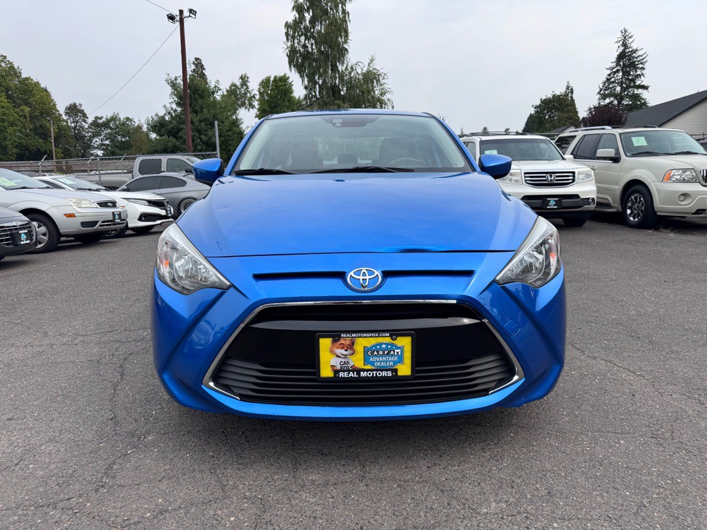2018 Toyota Yaris Image 8