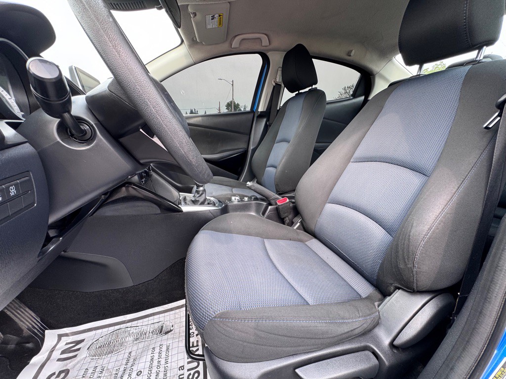 2018 Toyota Yaris Image 9