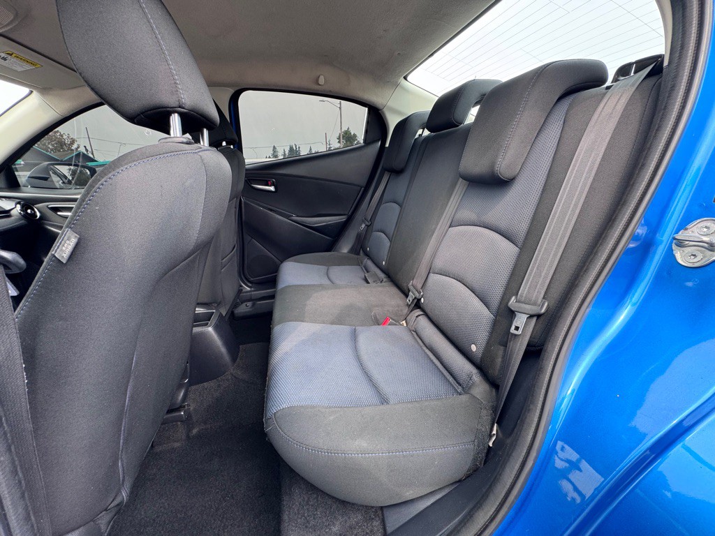 2018 Toyota Yaris Image 10
