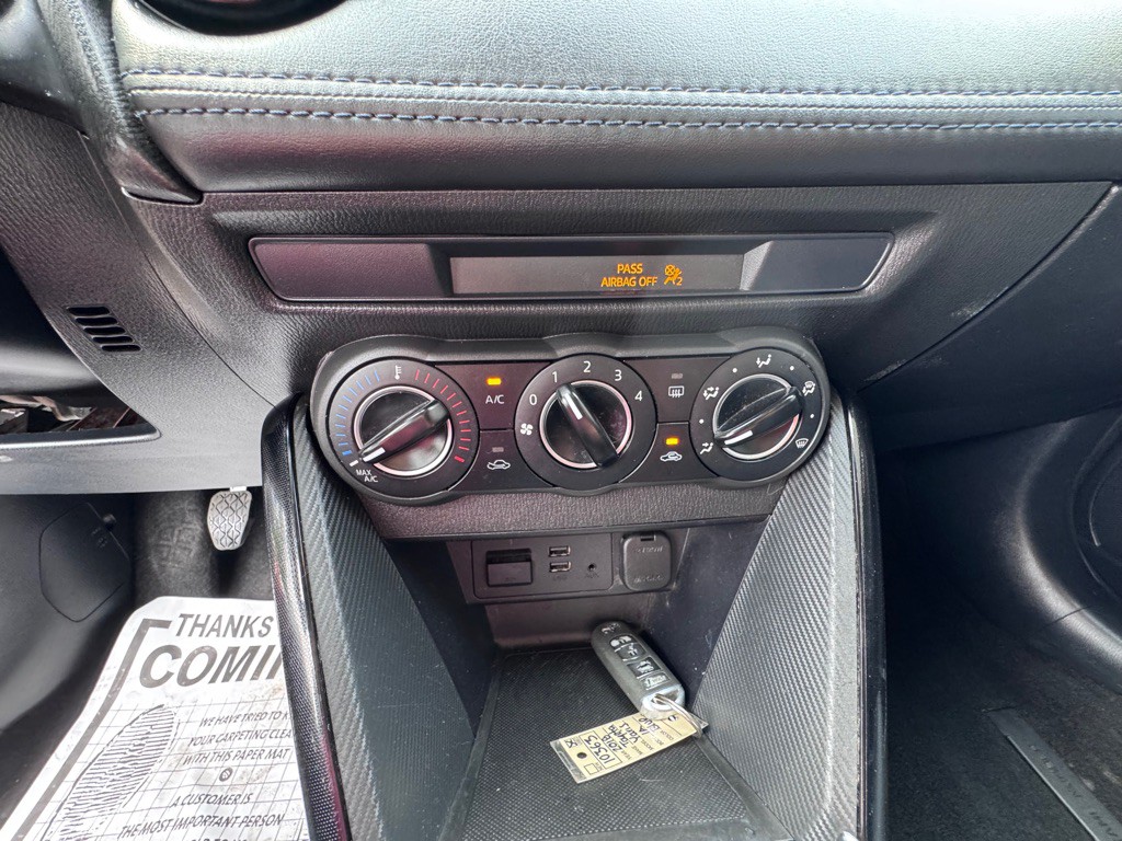 2018 Toyota Yaris Image 18