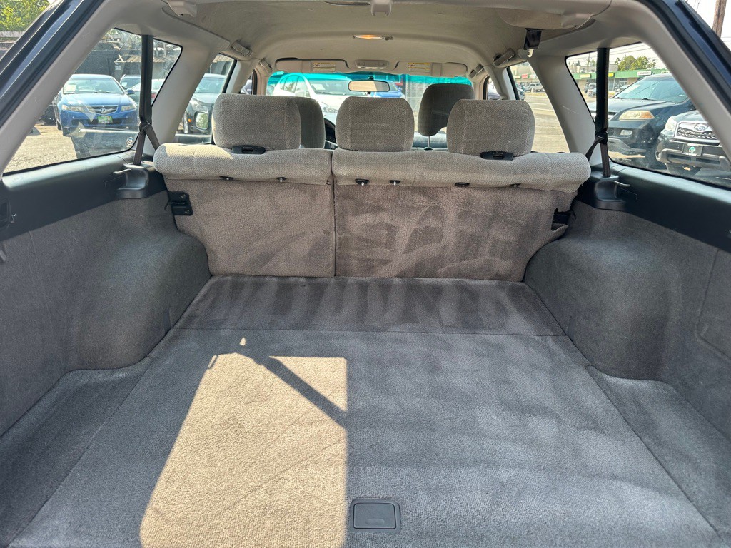 2001 Subaru Legacy Image 11