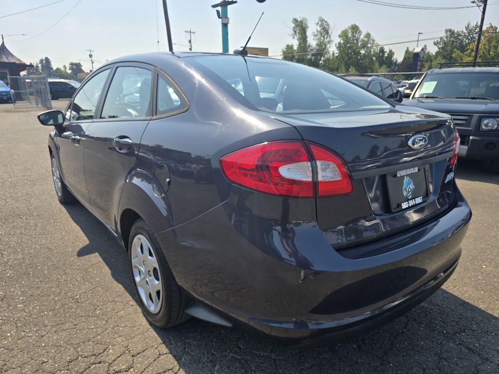 2012 Ford Fiesta Image 3