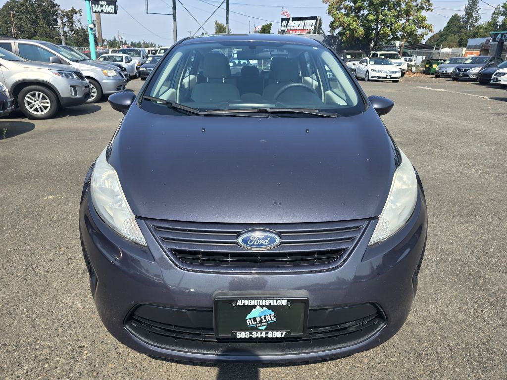 2012 Ford Fiesta Image 8