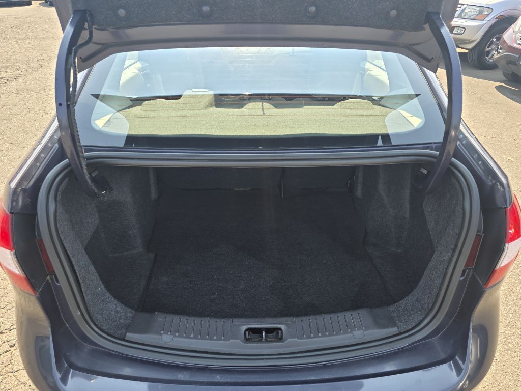 2012 Ford Fiesta Image 16