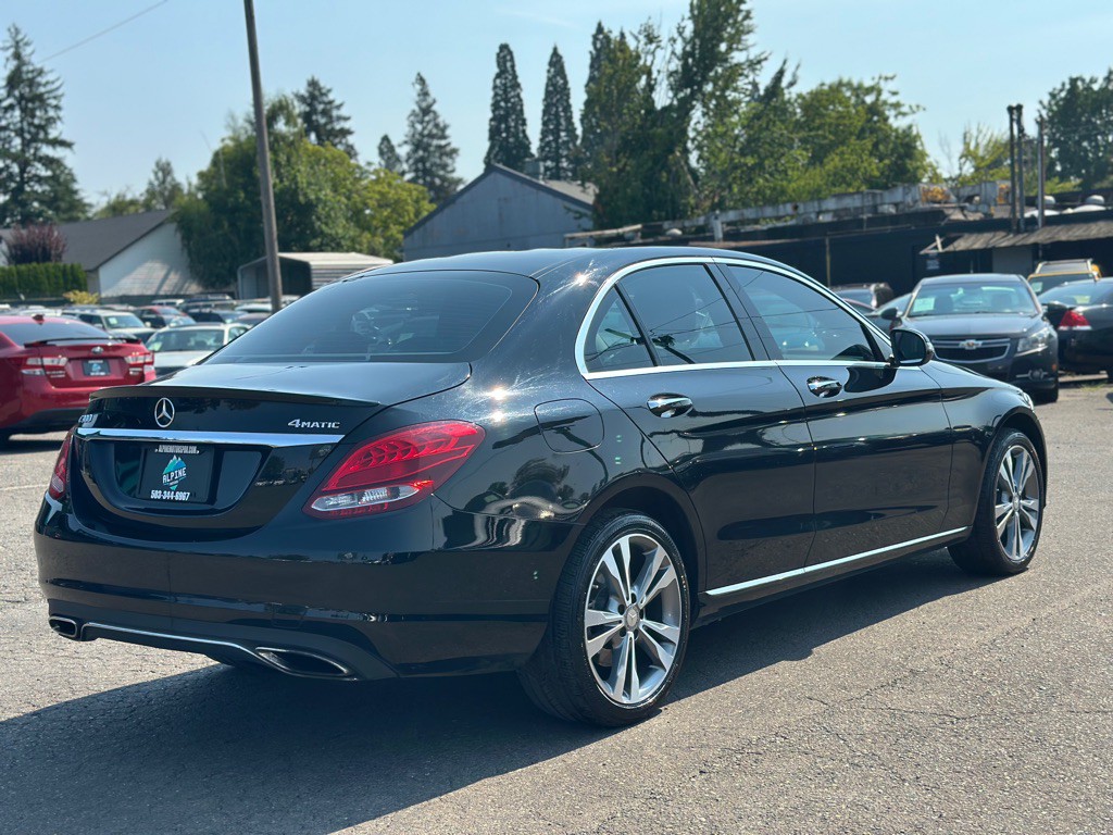 2016 Mercedes-Benz C-Class Image 4