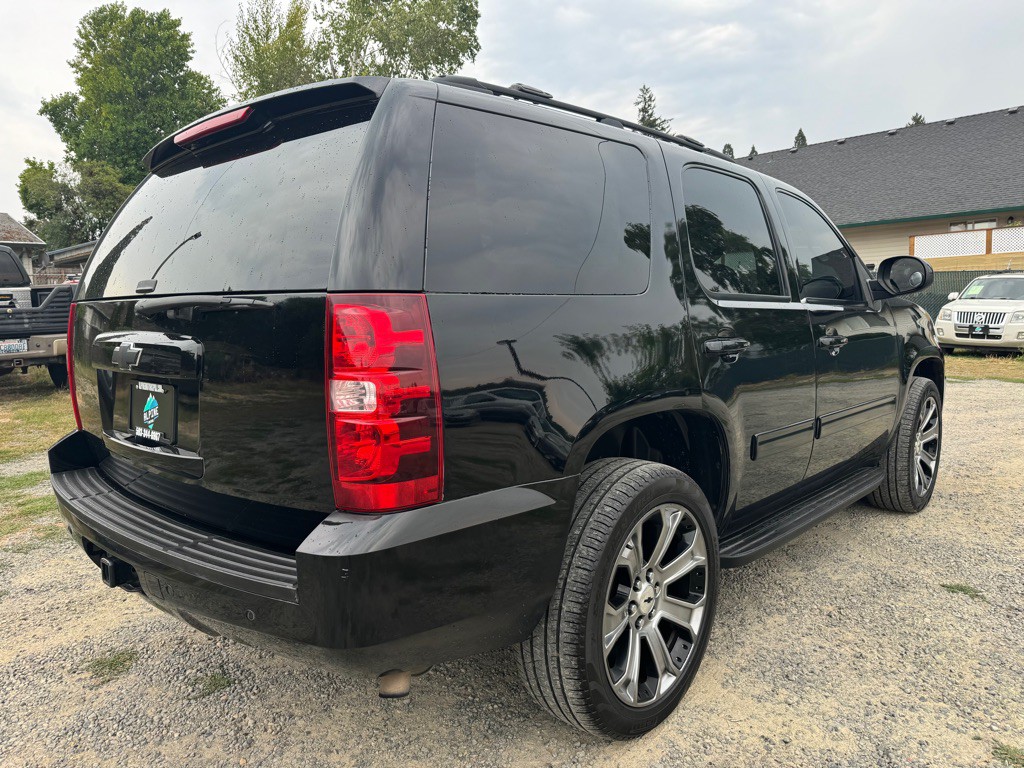 2010 Chevrolet Tahoe Image 4