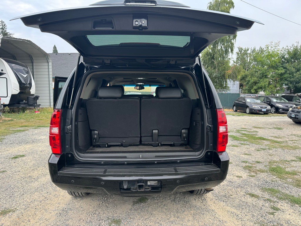 2010 Chevrolet Tahoe Image 11