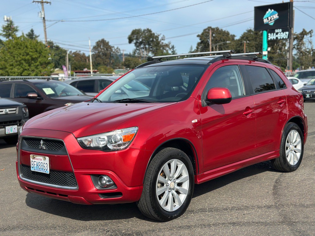2011 Mitsubishi Outlander Image 1
