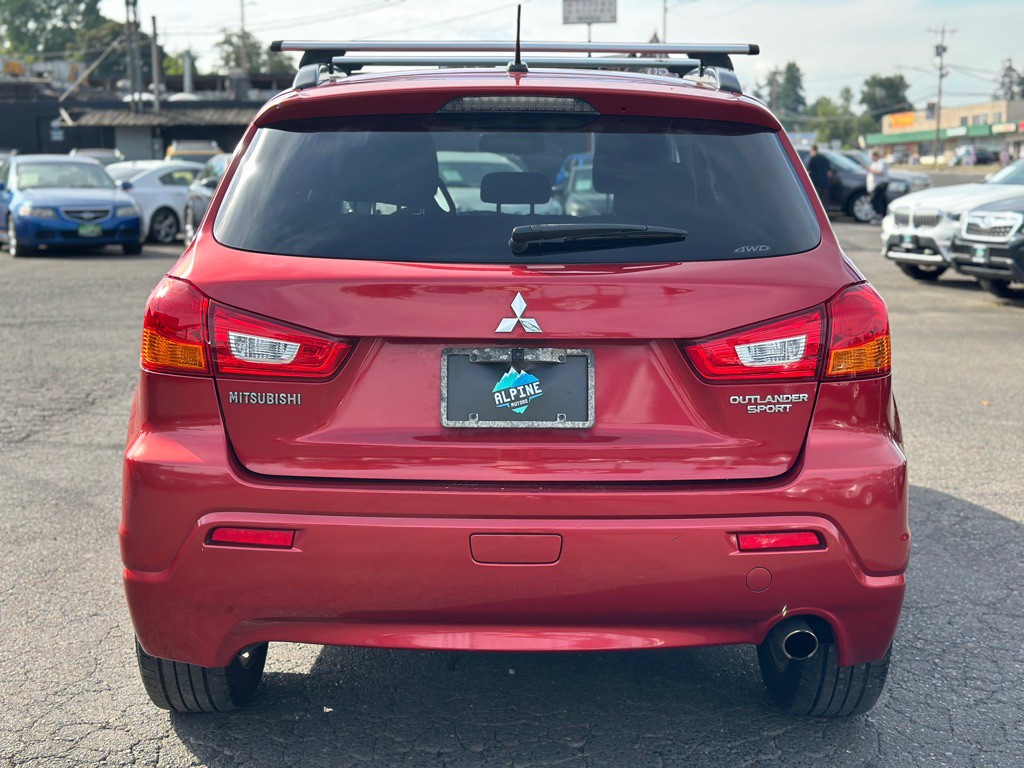 2011 Mitsubishi Outlander Image 3