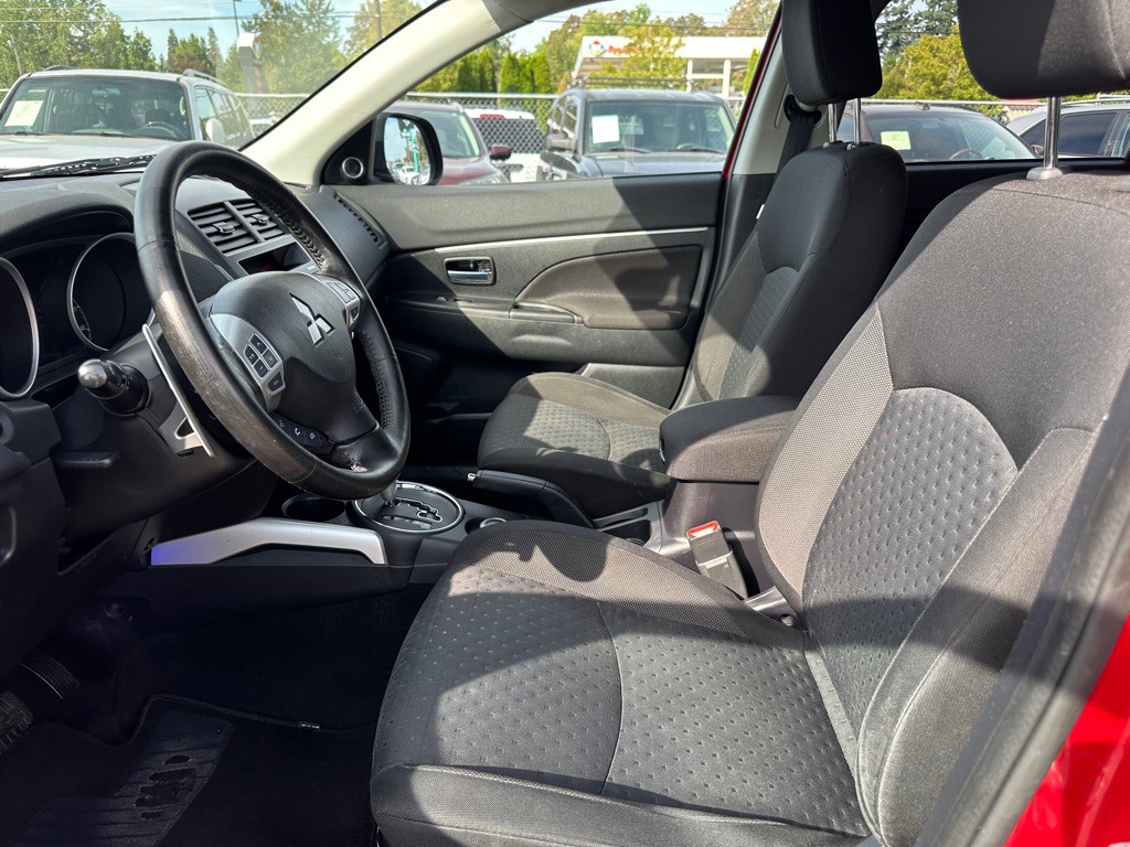 2011 Mitsubishi Outlander Image 7