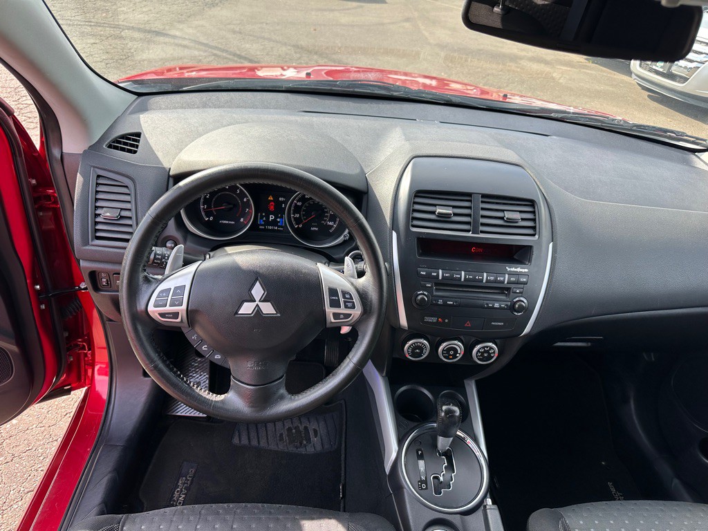 2011 Mitsubishi Outlander Image 9