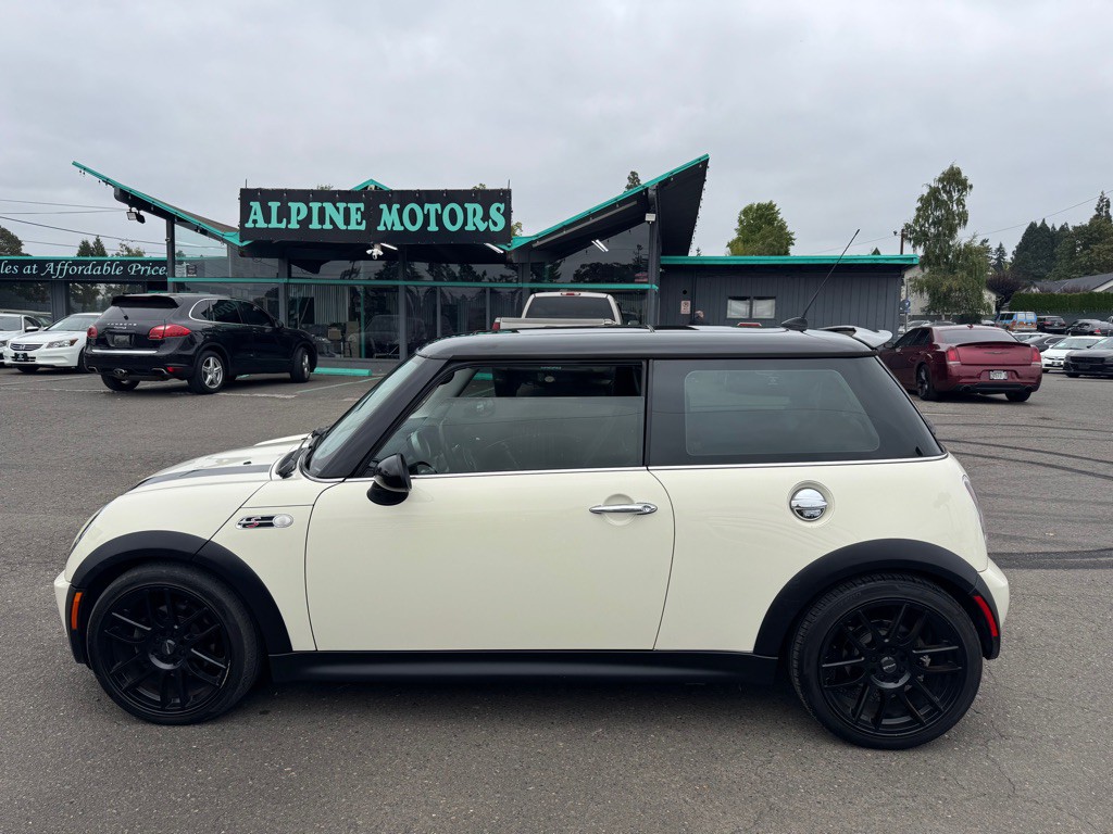 2006 MINI Cooper Image 2