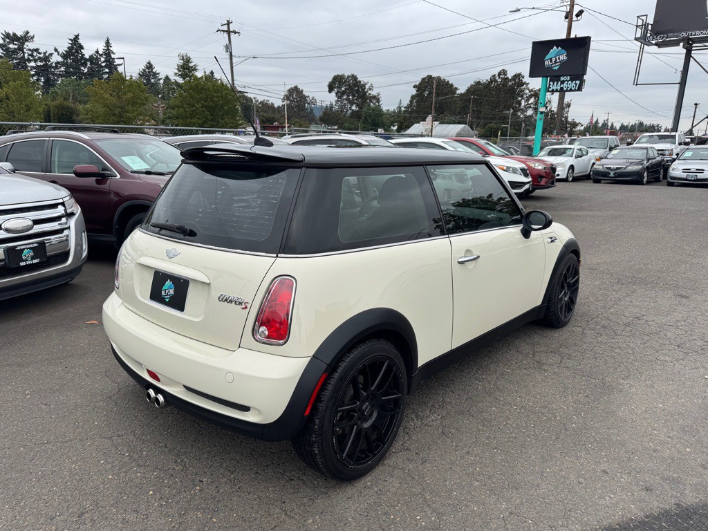 2006 MINI Cooper Image 4