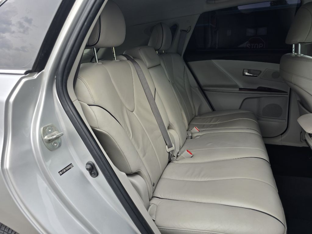 2009 Toyota Venza Image 13