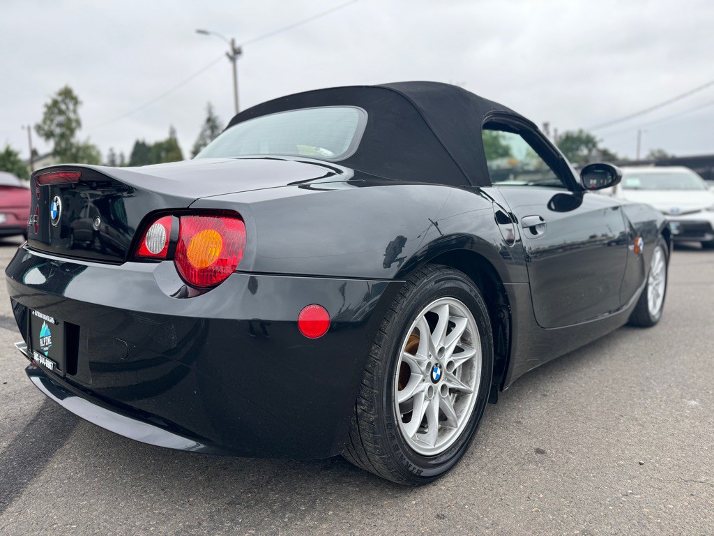 2004 BMW Z4 Image 4