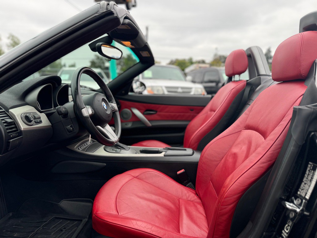 2004 BMW Z4 Image 9
