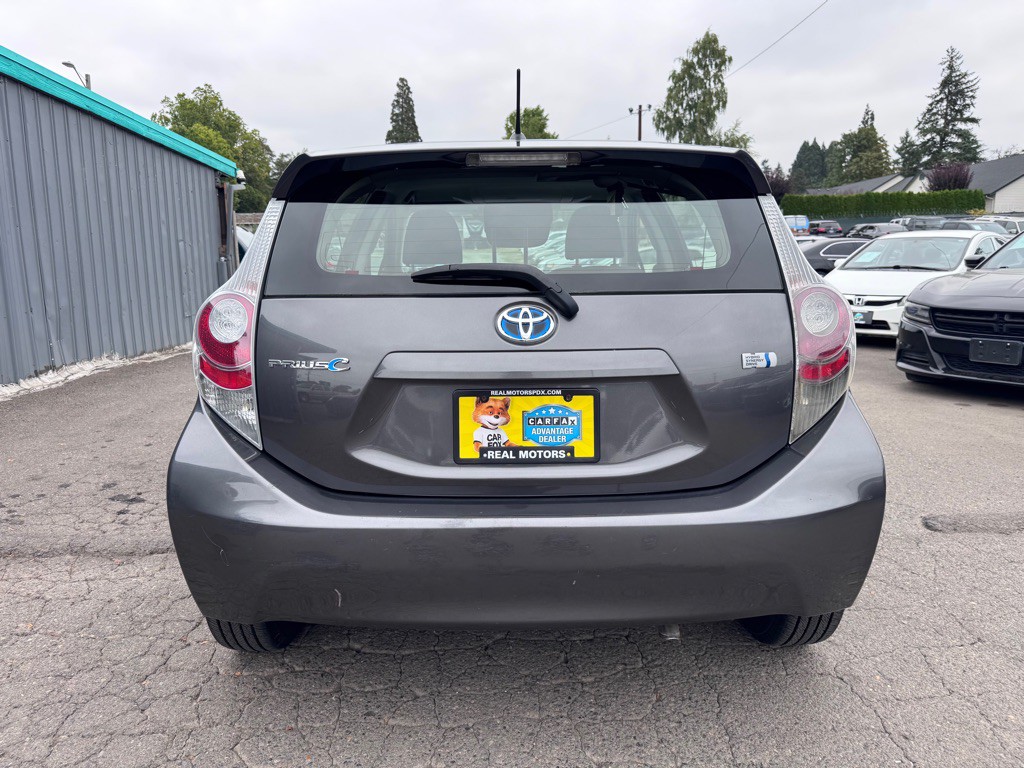 2012 Toyota Prius Image 4