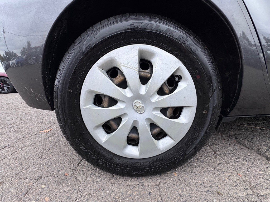 2012 Toyota Prius Image 22