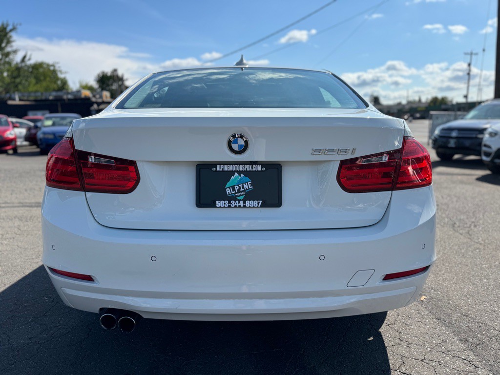 2015 BMW 3 Series Image 3