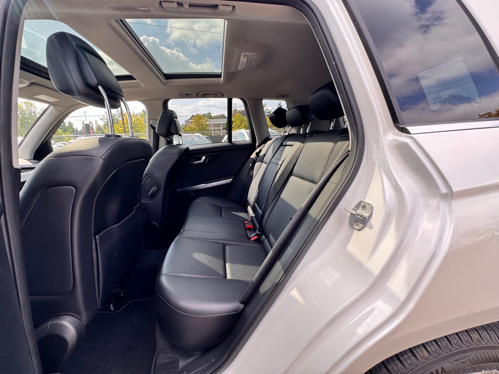 2013 Mercedes-Benz GLK-Class Image 11